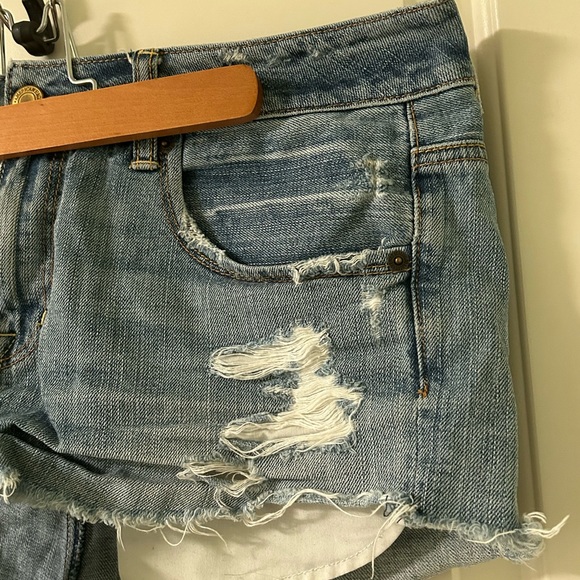 American Eagle Denim Shorts (size 12) - Picture 7 of 7